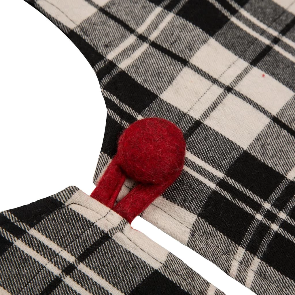 Best Pirce ✔️ Glitzhome® Black & White Plaid Tree 👗 Skirt & Stockings Set 🥰 - Image 4